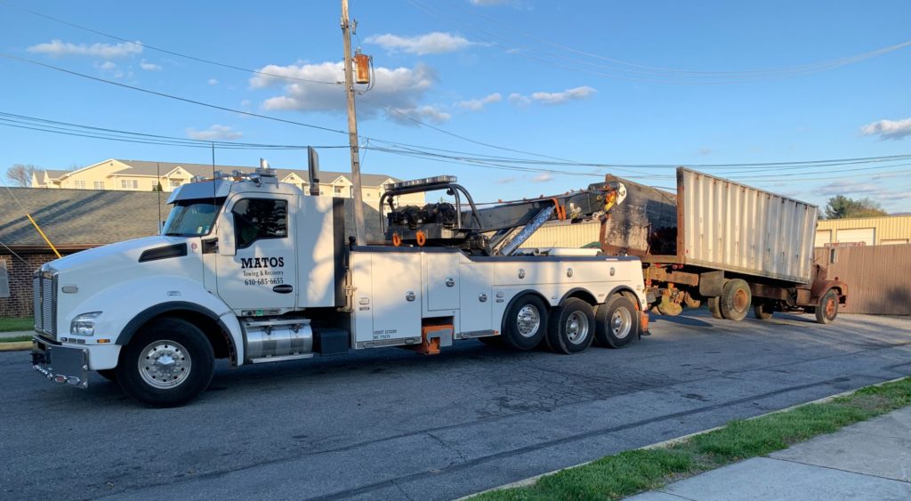 Matos Towing & Recovery Heavy Duty Towing (2)